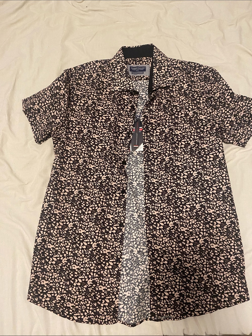Short-Sleeve Printed Dress Shirt in Black & Beige